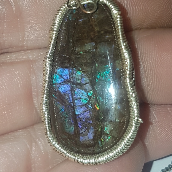 Ammolite  Pendant&Chain - Picture 15 of 17
